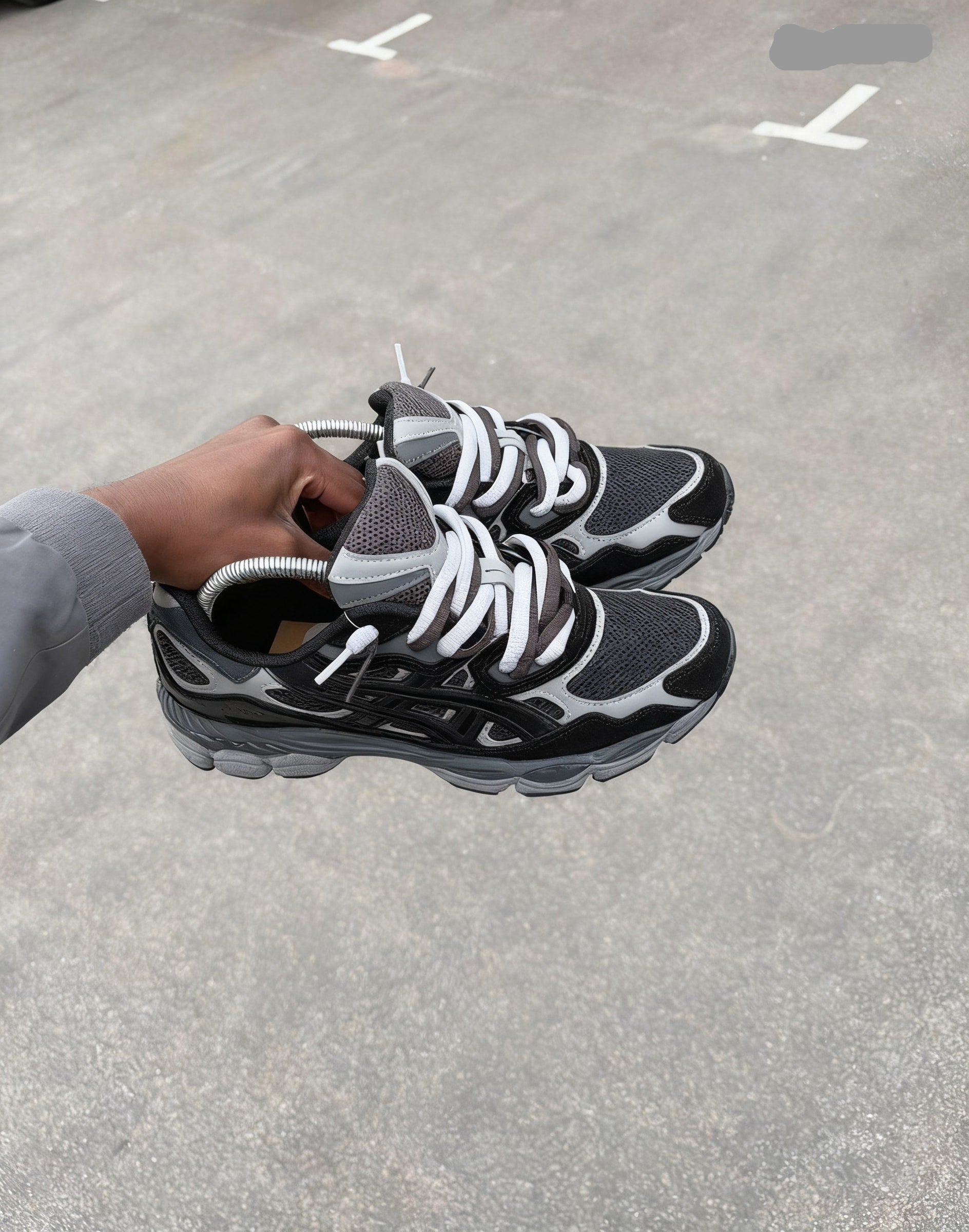 Double Laced Sneakers – Svart/Grå
